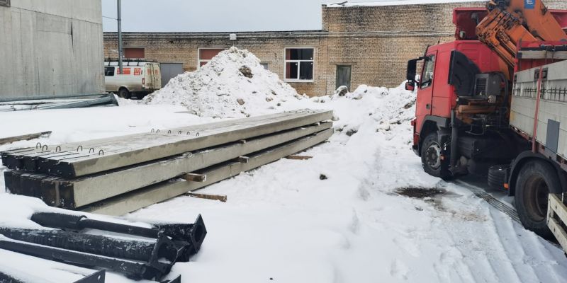 Столбы ЛЭП от завода ЖБИ